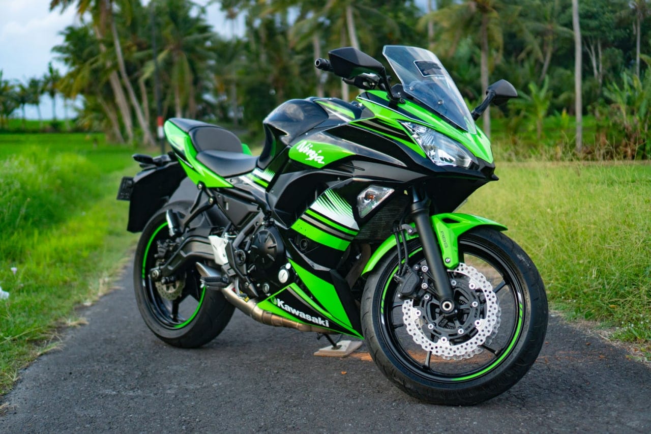 РњРѕС‚РѕС†РёРєР» Kawasaki Ninja 650