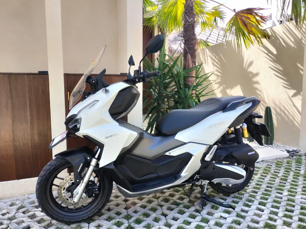 Rent a Bike HONDA ADV 160 2025 - WHITE in Bali | BikeHouse
