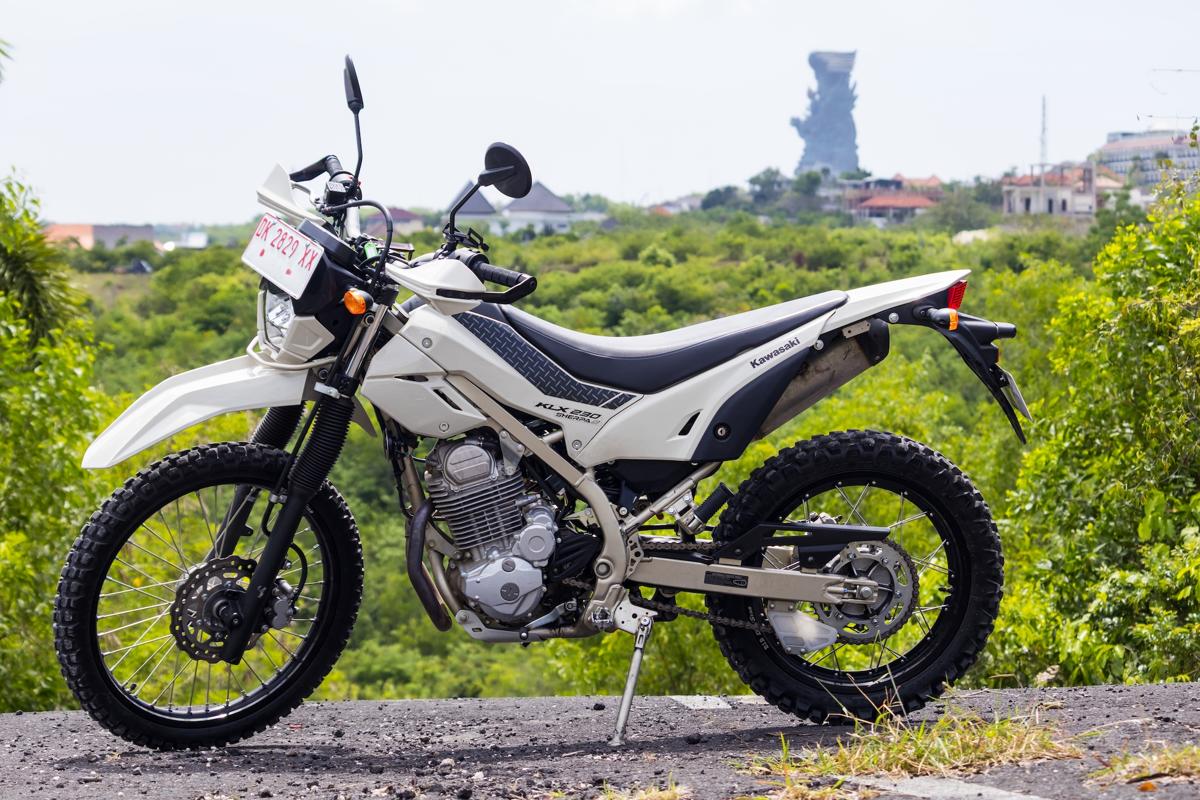 Alquiler de Kawasaki Ninja ZX25 en Bali | BikeHouse