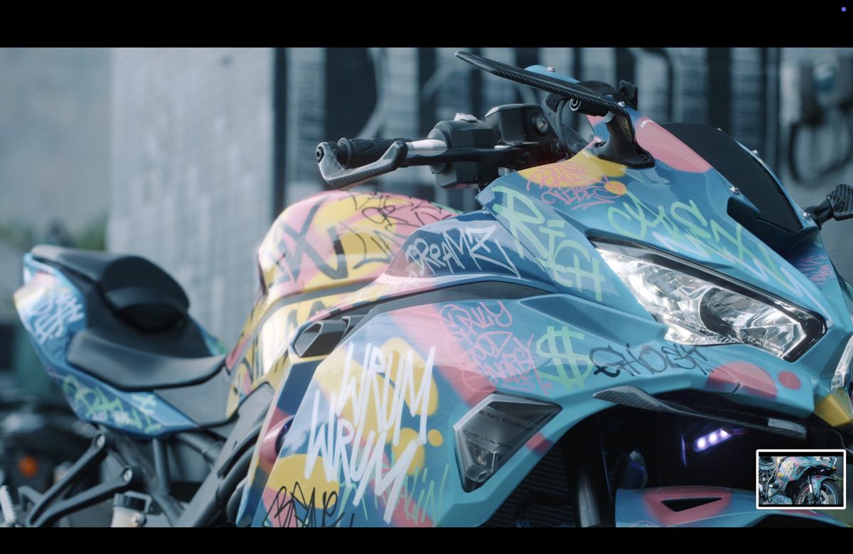 Rent a Bike Kawasaki ninja ZX25R Four cylinders with Quick Shifter