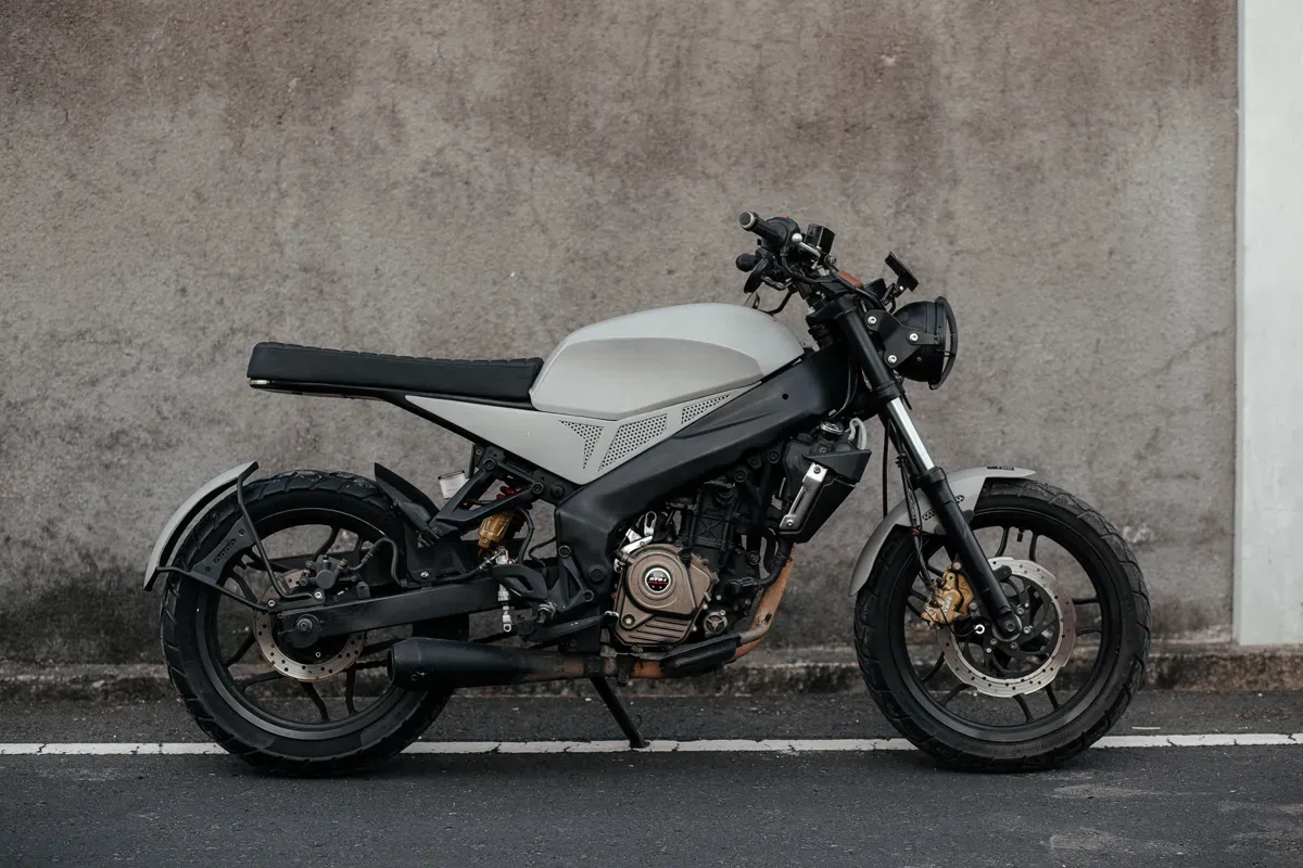 Pulsar Custom Rent a Bike Kawasaki Pulsar 200ns Custom in Bali | BikeHouse