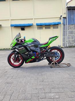Rent a Bike KAWASAKI ZX 25 RR 2025 in Bali | BikeHouse